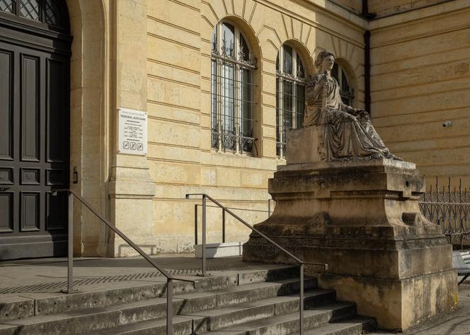 691511ee-230d-4a7a-b5fc-f9af9942dd79 Pressions politiques et tensions au tribunal d’Auch