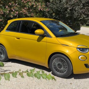 Fiat 500 Hybrid: Retour au moteur thermique face au ralentissement des ventes électriques