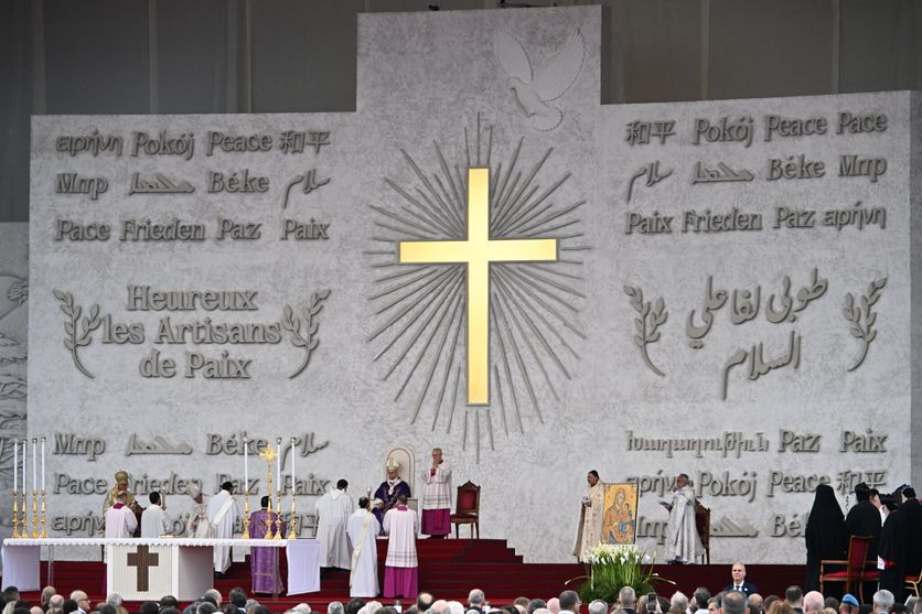 Pope Leo XIV holds open-air mass in Beirut after praying for port blast victims Cinq propositions chrétiennes pour réfléchir à la paix