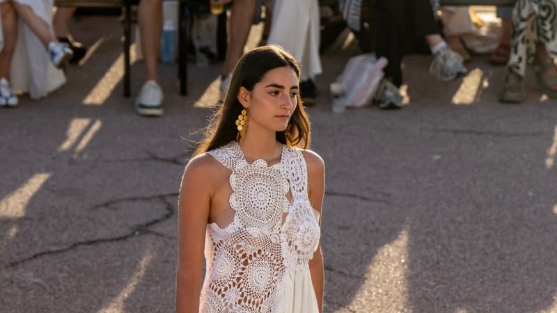 6f6b7dca-0e88-4a65-8775-df5b4929a89f La dentelle conquiert la mode contemporaine
