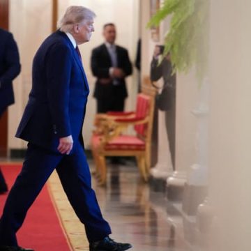70cb7412-31fc-4d12-b1be-fc49af284f64 L’accord de paix controversé signé par Donald Trump avec l’Iran