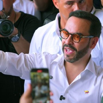 Abelardo de la Espriella: De l&rsquo;homme d&rsquo;affaires à la scène politique colombienne