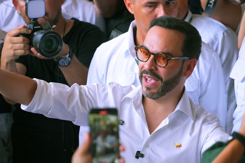 70fb1a48-dcd0-4495-b415-db8fb3afc306 Abelardo de la Espriella: De l’homme d’affaires à la scène politique colombienne