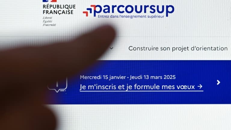 7181883a-3ca1-49e5-bb4b-133aeff49194 Parcoursup : désespoir et incertitudes pour des lycéens en attente