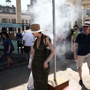 755ce2d4-2d59-47c7-a61b-63919dc935a1 La France face à une canicule historique : impacts et mesures
