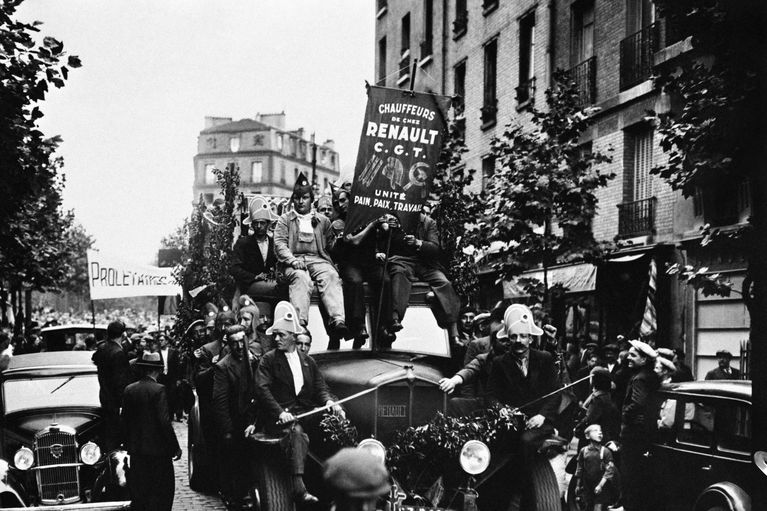 FRANCE-POLITICS-POPULAR FRONT-STRIKE-RENAULT Les 90 ans de l’élection du Front populaire : Un tournant pour les congés payés et les réformes sociales