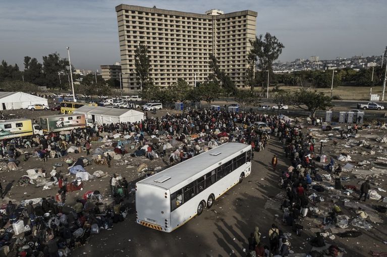 SAFRICA-POLITICS-UNREST-MIGRATION Une vague de départs d’étrangers en Afrique du Sud