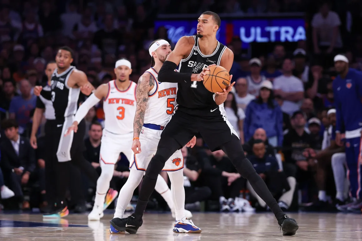 7e875d7f-8c94-4177-a7bc-8355f02e4b38 Les Spurs de San Antonio face à un défi crucial contre les Knicks de New York