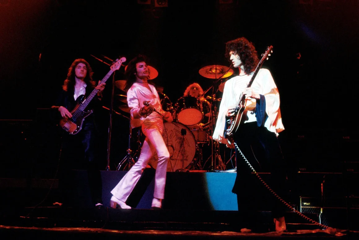 844a7334-1878-4227-9622-88c95c47b55f Un Hymne Planétaire Naît: ‘We Are The Champions’ de Queen
