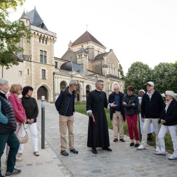La maison natale de Saint-Bernard Projet de Restauration de la Maison Natale de Saint Bernard à Fontaine-lès-Dijon