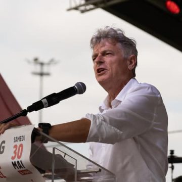 85c86c05-3f6b-44b8-bd5e-250f3bbe097e Fabien Roussel envisage une candidature autonome pour 2027