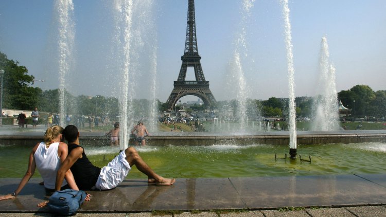 88f2d072-40b5-4a56-a7ee-49fc01867f18 Les vagues de chaleur en France : Une perspective historique et ses conséquences