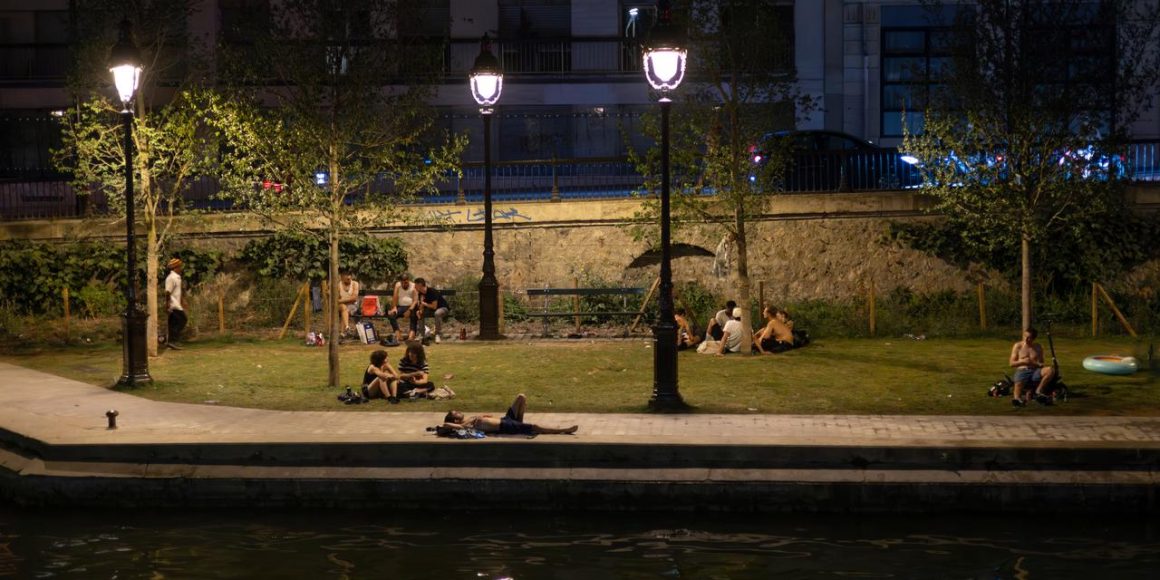 Confrontés à la Canicule, les Français Cherchent la Fraîcheur Nocturne