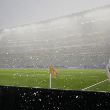 Orages et interruptions lors de la Coupe du monde 2026 : Le match France-Irak perturbé