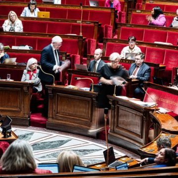 Suite de la discussion de la proposition de loi relative a la fin de vie Les Débats Intenses Autour du Texte sur l’Aide à Mourir à l’Assemblée Nationale