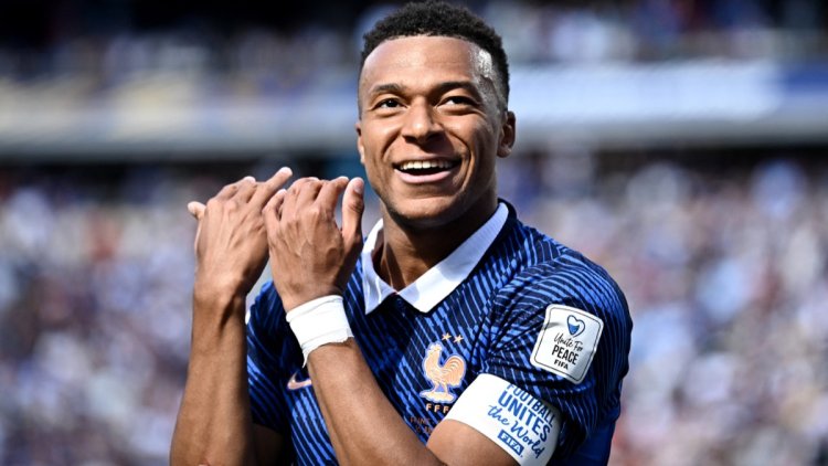 9de254c6-1b0b-4e61-a0f2-c239a44f33e2 Kylian Mbappé établit de nouveaux records en Coupe du monde