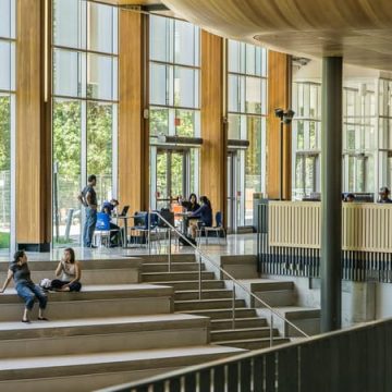 Quand les diplômés retournent à leurs racines: Le parcours vers la réinstallation