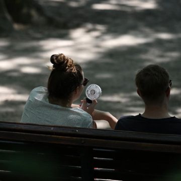 aef47dce-b5af-4ffc-9896-b5633275eb03 La vigilance rouge canicule frappe 72 départements français