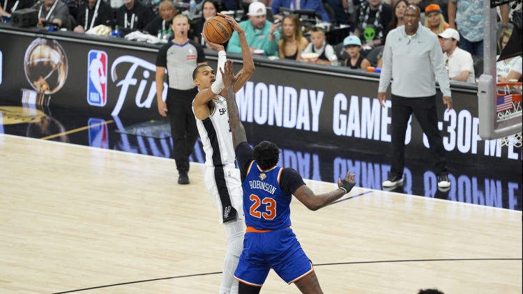 b1dc40c3-2513-4806-9e61-3d29a0b14949 Les Spurs échouent face aux Knicks lors du match 2 des Finales NBA 2026