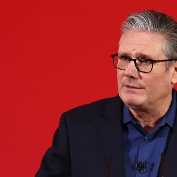 b7c4c157-a80a-4979-a6e2-96c921039651 Keir Starmer face à la pression des médias et des défis politiques