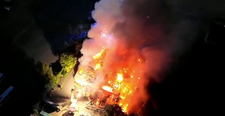 c339f09f-feee-4ac7-87e4-118f0d86e0d7 Incendie dévastateur à l’entrepôt Emmaüs d’Indre-et-Loire