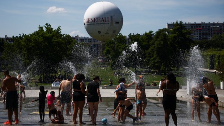 c736528c-b1f8-4a41-b246-4baa4705cb41 La France face à une canicule persistante