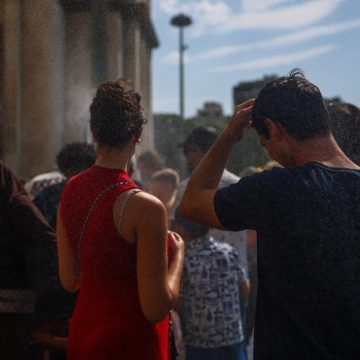 e0502b35-ef93-428c-890a-ab61d941c149 La canicule se renforce en France: vigilance rouge et conséquences