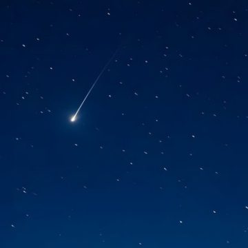 e0e90325-a5f3-45c3-91c6-9debf9a201f3 Un bolide lumineux illumine le ciel de Paris