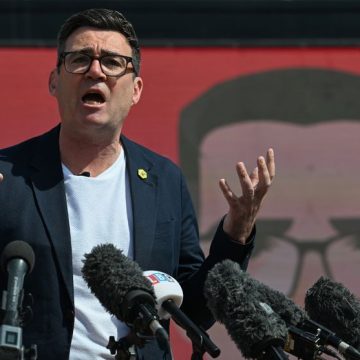 e2cd3123-4e3d-4d03-b407-f4261e387d92 Andy Burnham propose un plan économique audacieux pour le Royaume-Uni