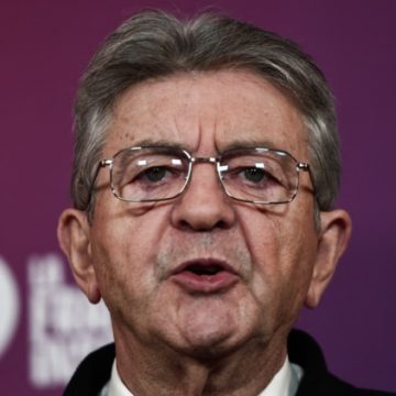 Mélenchon réplique aux assurances de Glucksmann avant la présidentielle