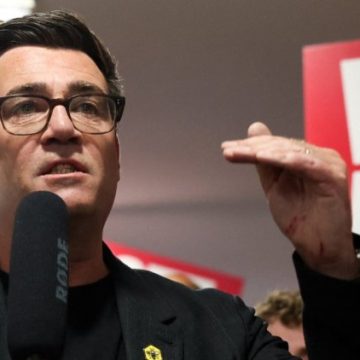 e34dc42d-1cfc-4f66-b8d6-1e14c0856608 Andy Burnham : Une étoile montante du parti travailliste