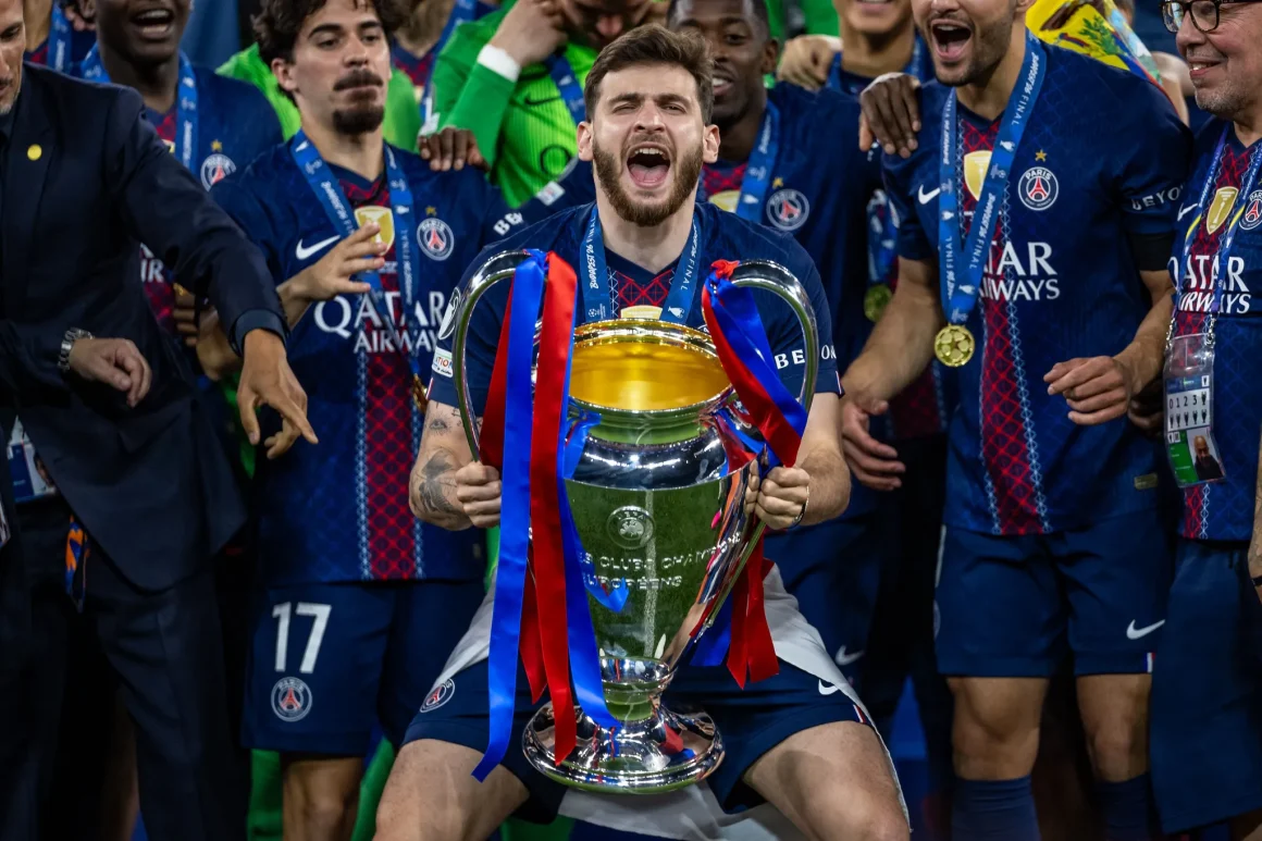 Paris Saint-Germain célèbre sa victoire en Ligue des champions