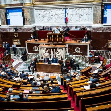 ee8baedd-2aa1-4c2f-87bd-7b1c566d03a8 Vers une Autonomie pour la Corse: Débats Intenses à l’Assemblée