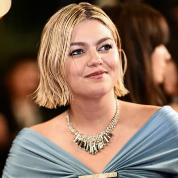 Louane remplace Patrick Bruel au festival Les Alpagas bleus