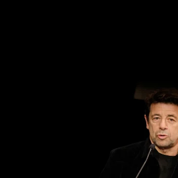 f95212db-9c24-479f-b62e-fee4a200c538 Nouvelle plainte contre Patrick Bruel pour tentative de viol en 2000