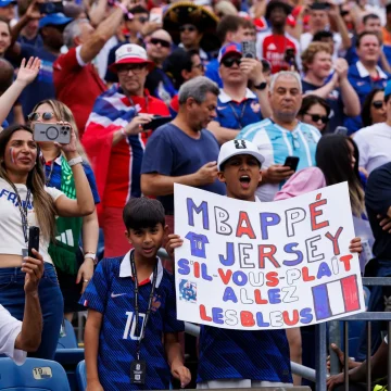 025f400c-45a4-4e04-8e73-15892bdbc5d7 Souvenirs et attentes autour du match France-Paraguay