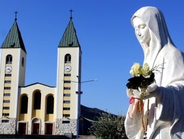 Good Friday in Medjugorje Avril Besson explore la solitude et la rencontre dans « Les Matins merveilleux »