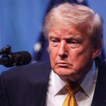 05f74be7-1e64-4140-9c06-c692eb4c0542 Donald Trump menace d’imposer de nouveaux droits de douane sur les produits canadiens