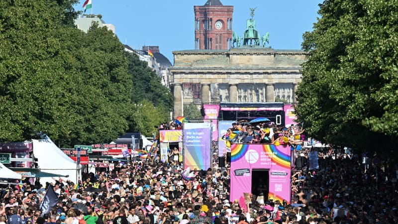 0817616f-4fea-4b21-8cd0-a5371f1d133a Accident lors de la gay pride à Berlin