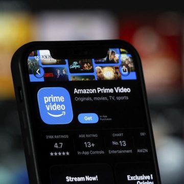 San Francisco, United States - 11 July 2026: App Store page of the Prime Video app is seen on a smartphone screen Débats autour de l’investissement des plateformes dans le cinéma français