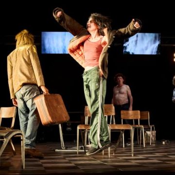 0b47265f-c554-4837-a6d3-89ff65fbe934 Le Festival d’Avignon : un Spectacle qui Divise
