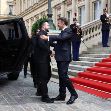 Emmanuel Macron organise un sommet sur l&rsquo;Ukraine avec Volodymyr Zelensky
