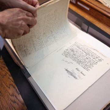 0f5179f1-b63f-44f1-aca5-24a49e8080ff La BnF dévoile le fonds Albert Camus