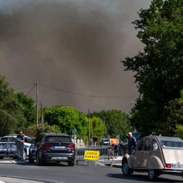 0fa237dd-c4b9-4fe4-82f2-4e693d5a6461 Incendie incontrôlable en Gironde : évacuation massive
