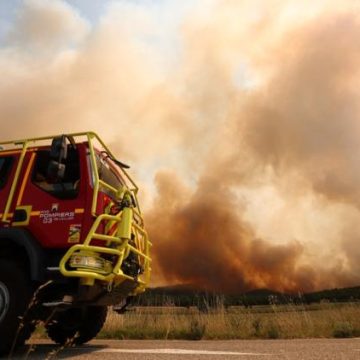 191fc2d1-2870-4612-986e-412cf7165e8c Incendies en France : État des lieux et interventions en cours