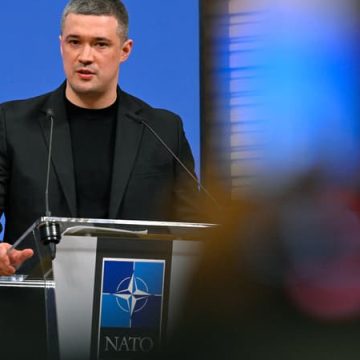 La démission du ministre ukrainien de la Défense et ses répercussions