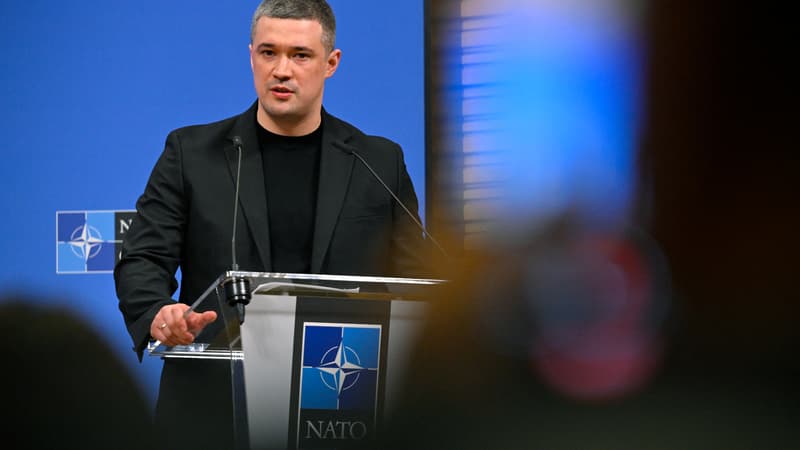 1b51f6b5-912a-4a62-9dca-ef2441fa49e6 La démission du ministre ukrainien de la Défense et ses répercussions