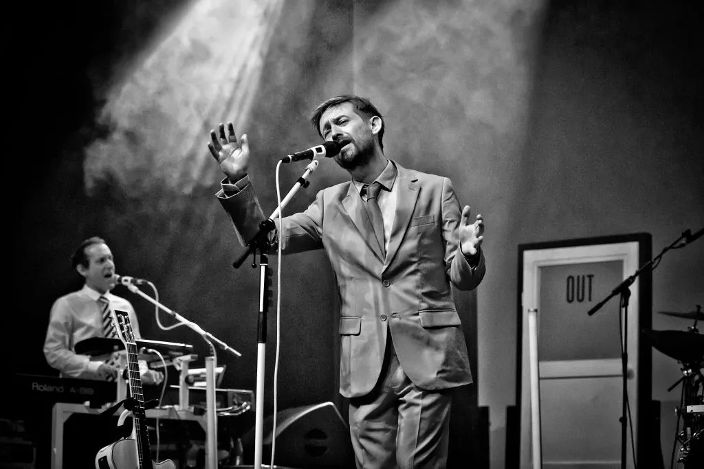 1f354981-9dff-4fa4-959d-3c1c91854062 The Divine Comedy enchante les Nuits de Fourvière