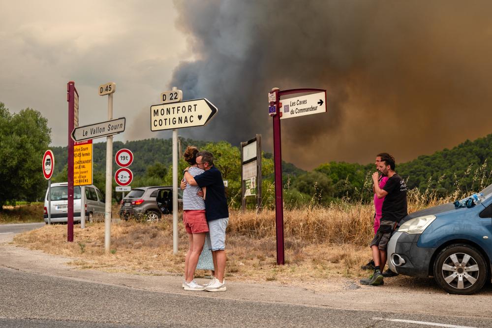 22c110f1-523b-4f4e-9164-6bfc4c9c01cb Les incendies ravagent la France et la Grèce