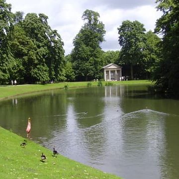 Visite des Sussex au Royaume-Uni : Passage à Althorp en hommage à Diana
